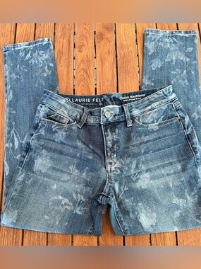 Laurie Felt Classic Boyfriend Jeans with Subtle Floral Fading - 2P